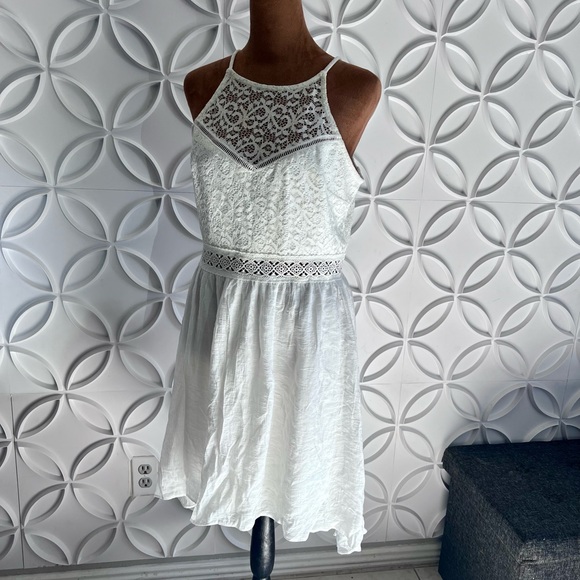 Iz Byer White Lace Mini Dress Juniors
 #13 - Picture 3 of 10